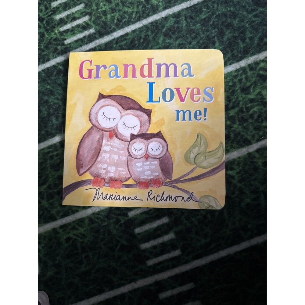 Grandma Loves Me! by Marianne Richmond (2020, Children's Board Books)